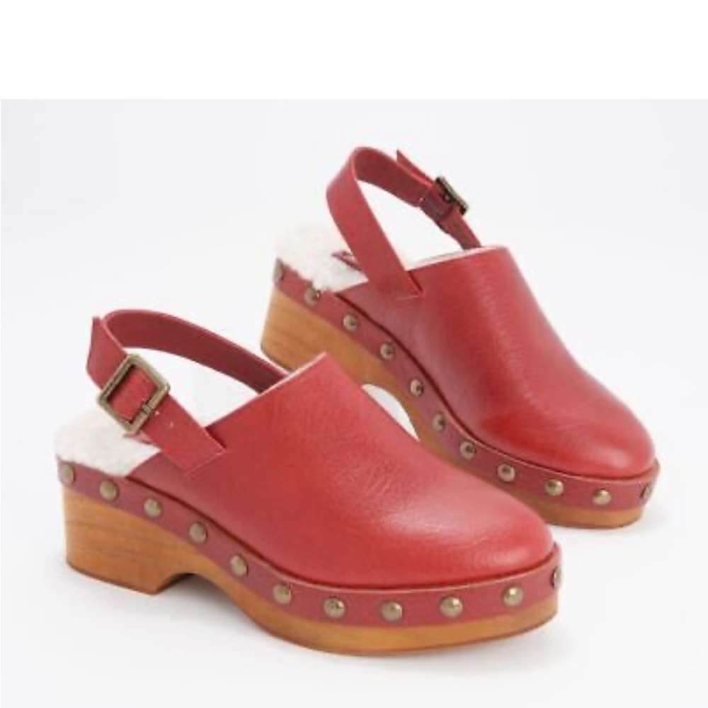 Kelsey dagger, red vegan leather, shearling lined clogs size 9 EUC